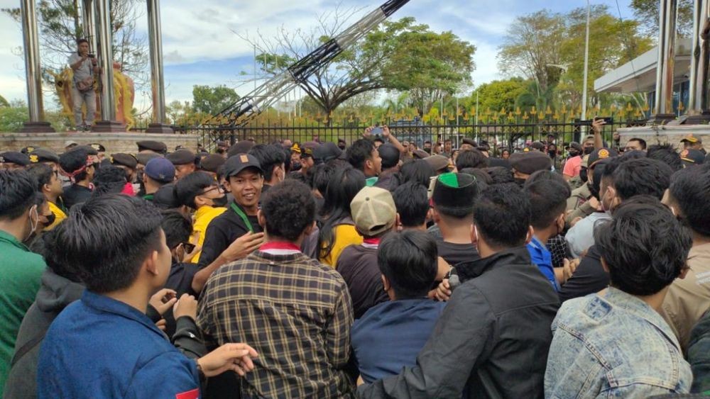 Alami Penganiayaan, Massa Aksi Demo di Kalteng Laporkan Satpol PP 