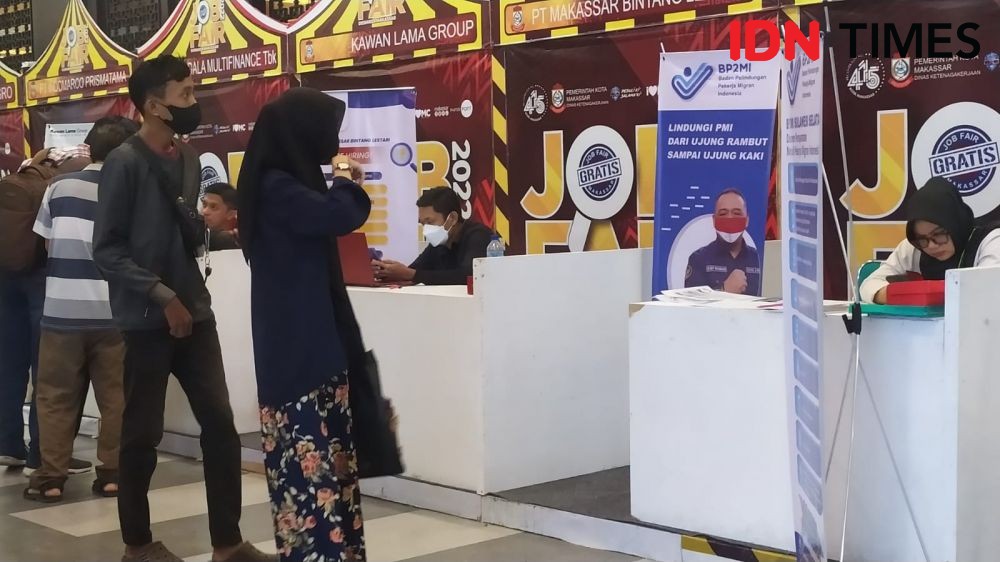 Ratusan Pencari Kerja Serbu Job Fair di Mall Pipo Makassar