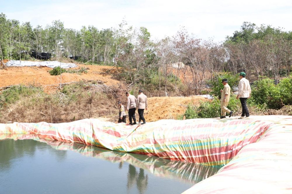 2 Sungai di Keluang Muba Tercemar Limbah Tambang Minyak Ilegal