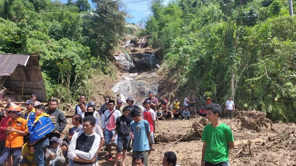 Gubernur Sulsel Turunkan Tim Tangani Bencana Tanah Longsor di Gowa