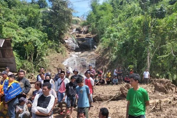 Tanah Longsor Di Gowa, Korban Hilang Bertambah Jadi Empat