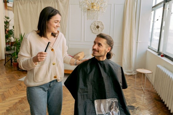 10 Arti Mimpi Potong Rambut, Pertanda Keberuntungan Mendadak!