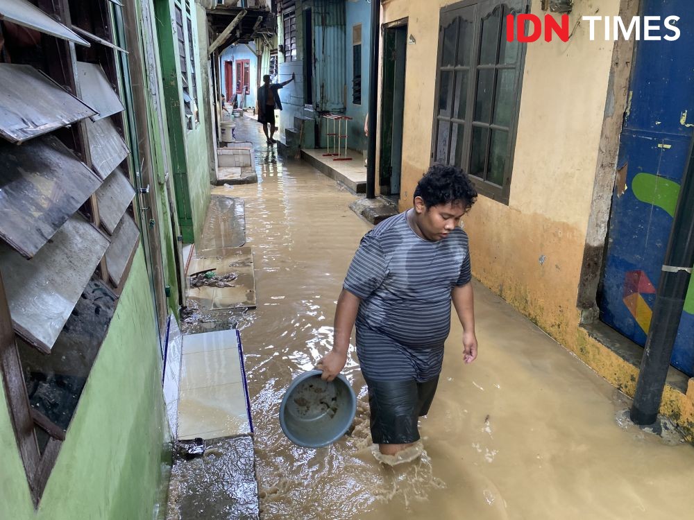 Begini Kondisi Banjir di Pemukiman Warga Medan Pinggir Sungai Deli