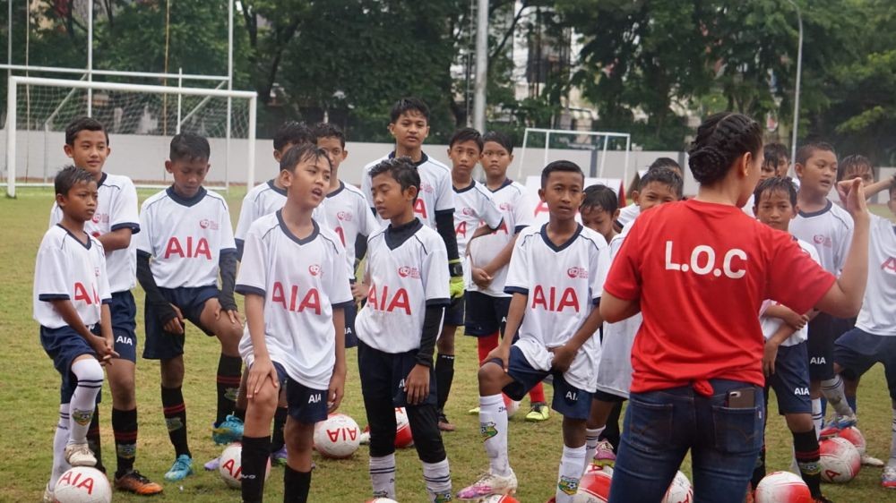 100 Arek Suroboyo Ikut Latihan Akademi Spurs