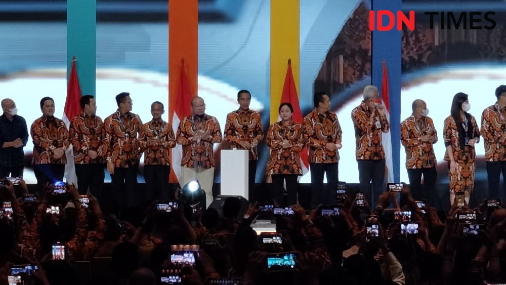 Dihadapan Puan dan Ganjar, Jokowi Ingatkan Jaga Politik Tetap Adem