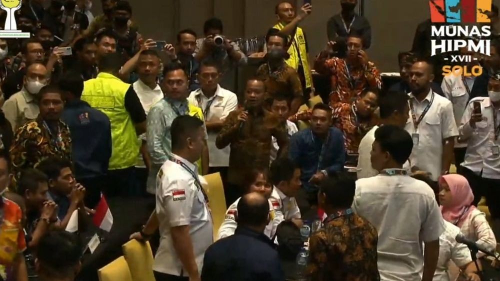 Menteri Bahlil Turun Tangan Atasi Kekisruhan Munas HIPMI XVII di Solo