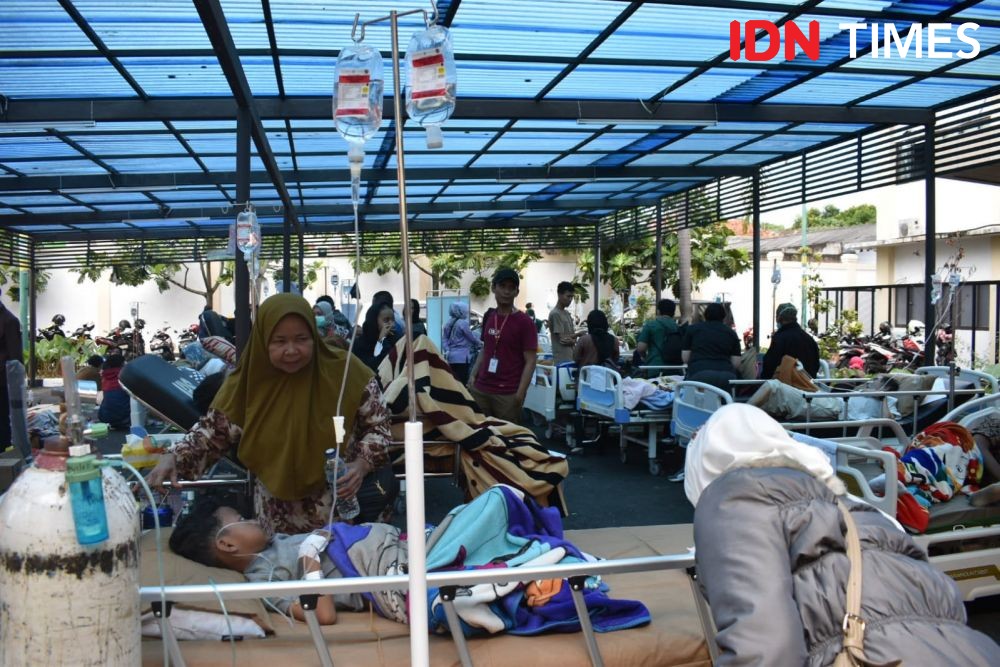 Unpas Serahkan Bantuan untuk Korban Gempa Cianjur