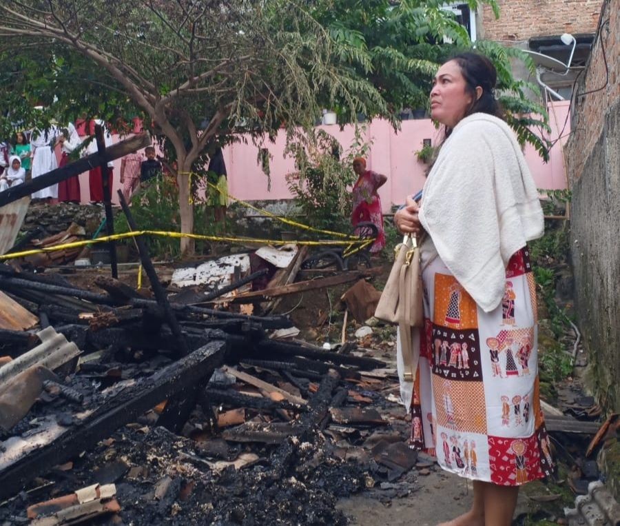 Ditinggal Pemilik Kerja, Rumah Semi Permanen Bandar Lampung Terbakar
