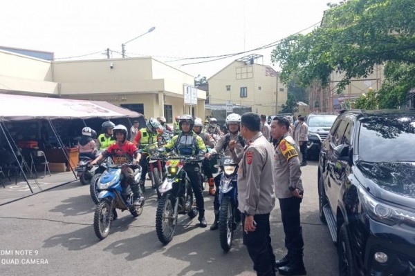 Helikopter dan Motor Trail, Cara Distribusi Bantuan di Titik Terisolir