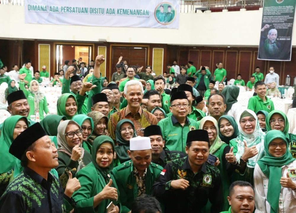 Ganjar di Acara PPP Jateng Rambut Putih, Di Media Sosial Jadi Hitam