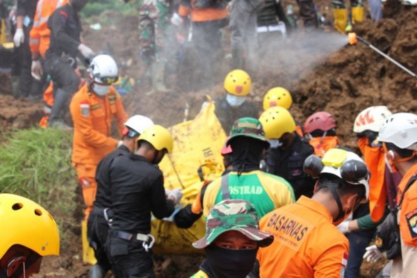 Pencarian Korban Gempa Cianjur, SAR Temukan Dua Jenazah