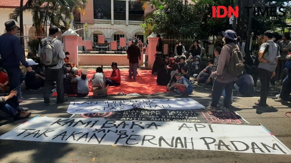 Tolak Penggusuran, Warga Bara-baraya Demo Pengadilan Negeri Makassar