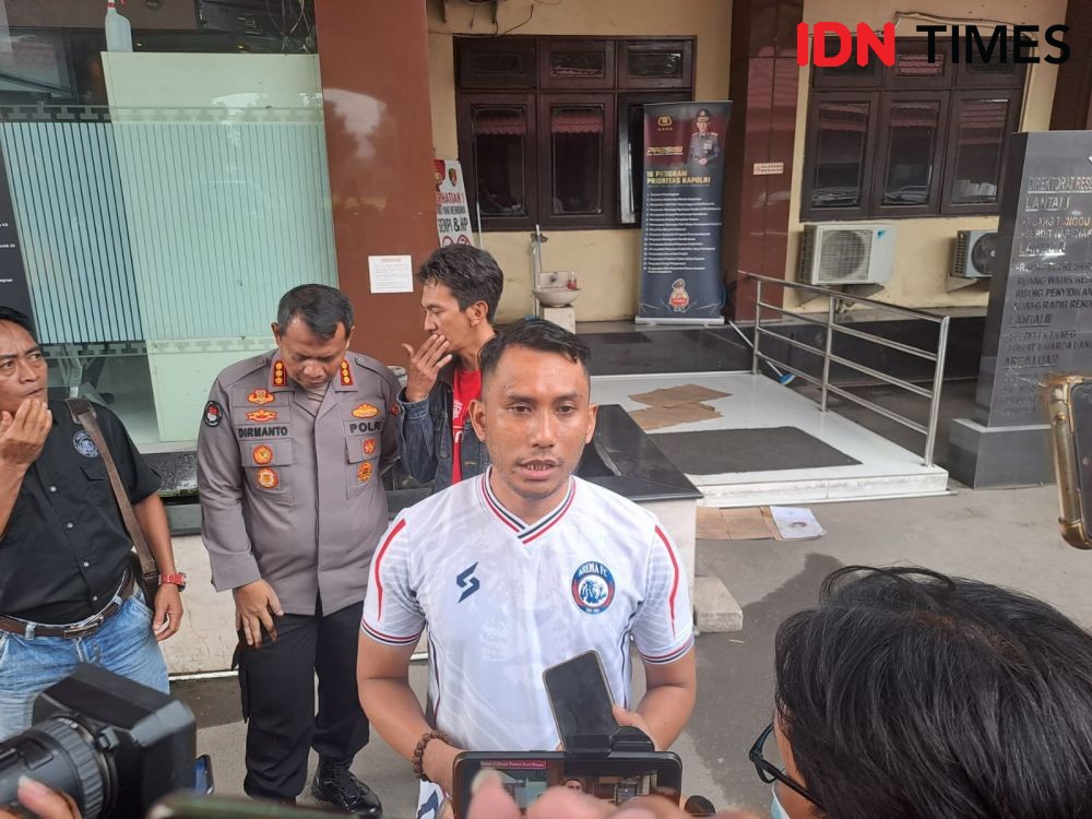 7 Pria Ngaku Aremania Grass Root Datangi Polda Jatim