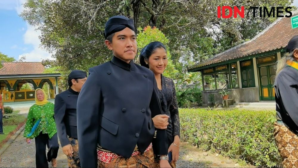 Kaesang dan Erina Datangi Makam Raja-Raja Mangkunegara Sebelum Nikah