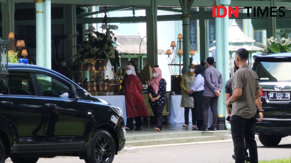 Iriana Jokowi Test Food Hidangan Pernikahan Kaesang, Ada Klepon