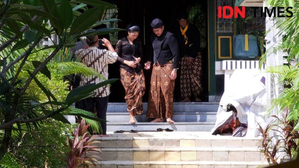 Kaesang dan Erina Datangi Makam Raja-Raja Mangkunegara Sebelum Nikah