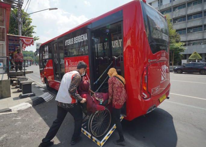 Trans Semarang Hadirkan Bus Ramah Difabel, Cek Rutenya Di Sini