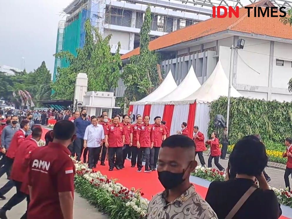Di Depan Prabowo, BG Lempar Jokes Ciri Pemimpin Versi Jokowi