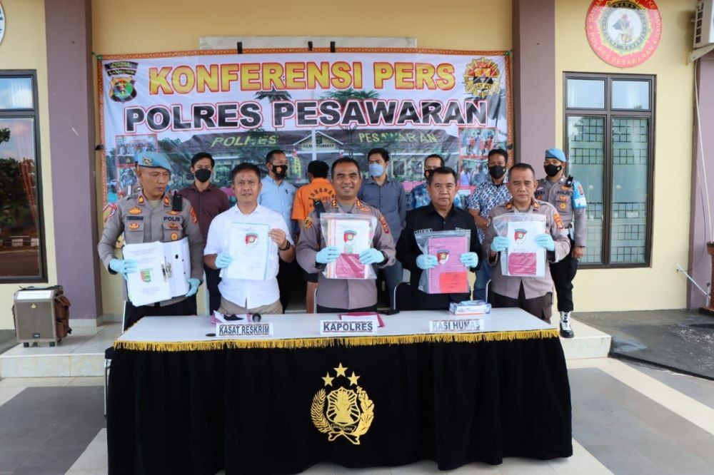 Sempat Buron, Kades Hanau Berak Pesawaran Korupsi Rp236 Juta Ditangkap