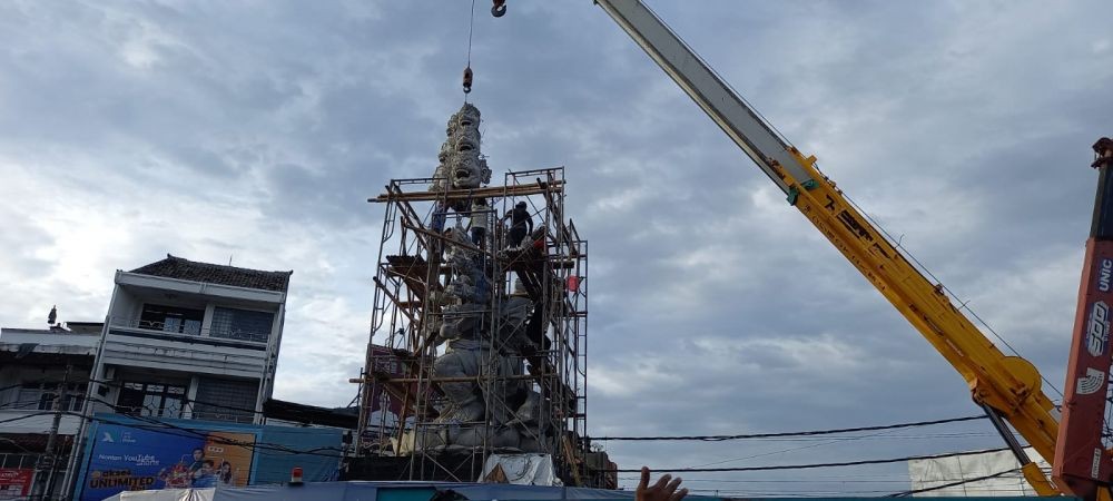 Patung Wisnu Murti Resmi Berdiri Lagi di Kediri Tabanan