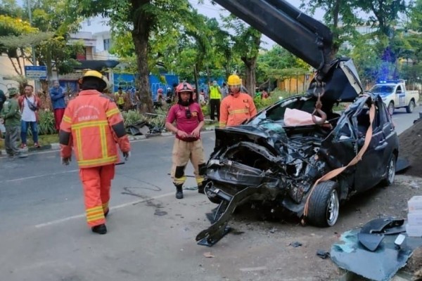 Laka Tunggal Di Dharmahusada Tewaskan Satu Orang