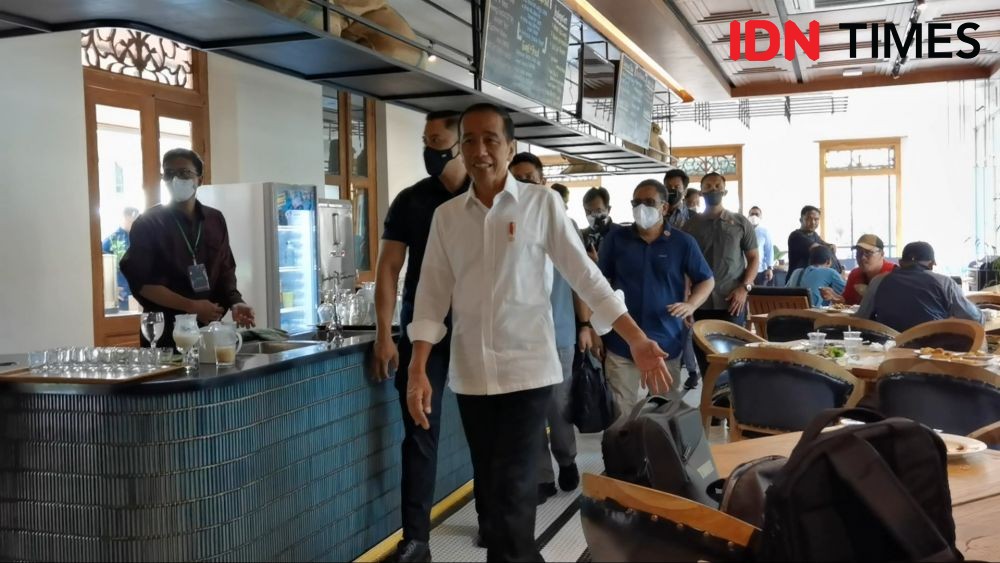 Jawaban Jokowi soal Pernikahan Kaesang Gak Diadakan di Gedung Sendiri