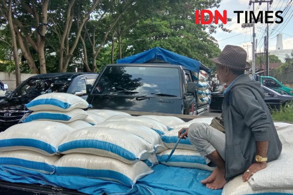 Harga Beras di Lombok Naik, Pedagang: Pembeli Sepi!