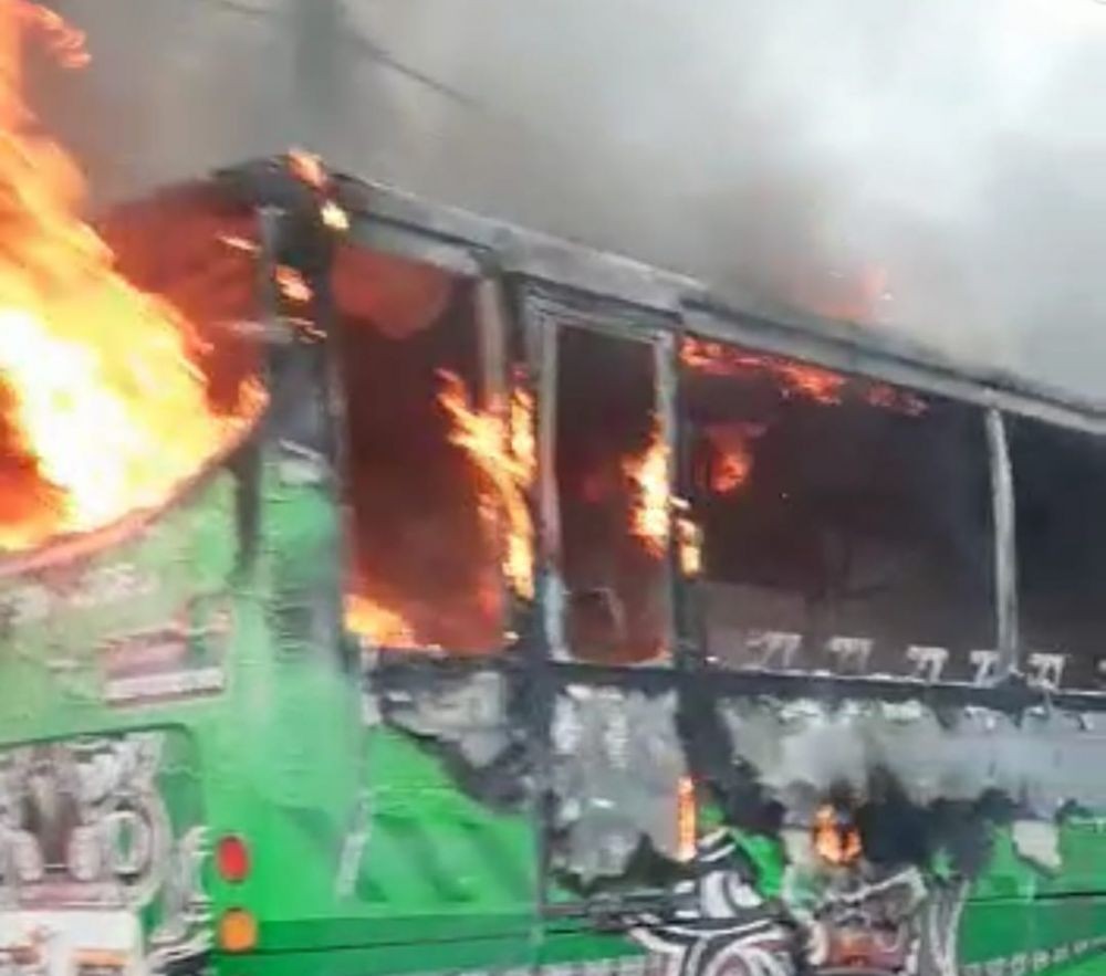 Bus Trans Metro Deli Terbakar di Jamin Ginting Saat Bawa Penumpang