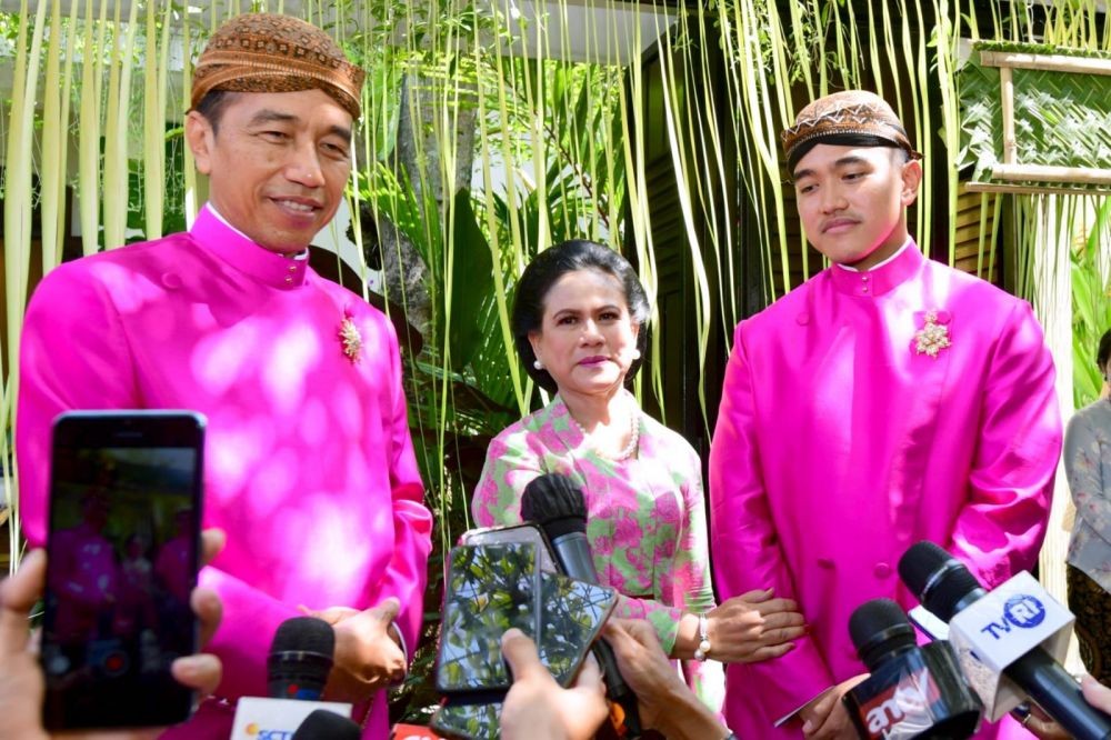Usai Siraman Kaesang, Jokowi Langsung ke Jogja Hadiri Acara Midodareni