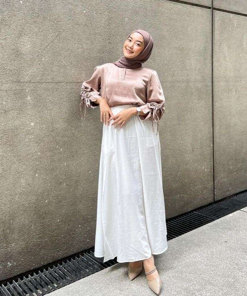 10 Gaya Kondangan Hijab Alamanda Putri, Gaun Sampai Kebaya