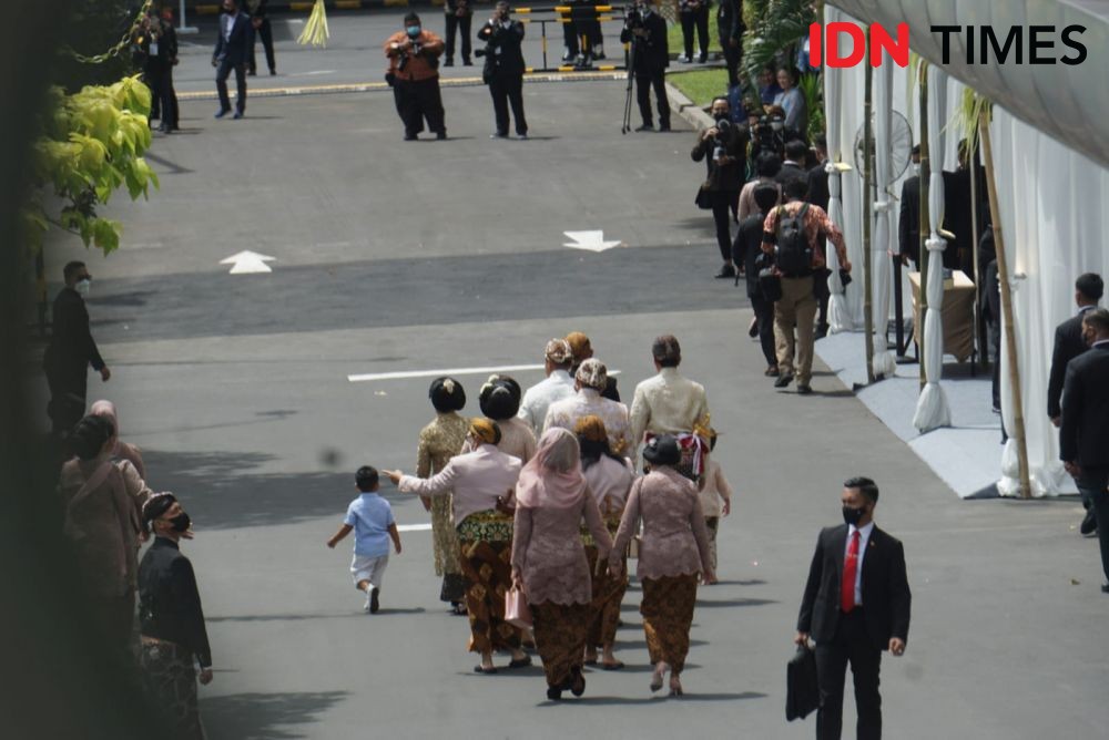 Ada Cucu Jokowi yang Tak Mau Pakai Seragam Manten 
