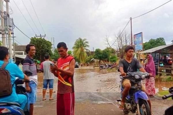 Satu Jam Hujan Deras, Ratusan Rumah Di Bima Terendam Banjir