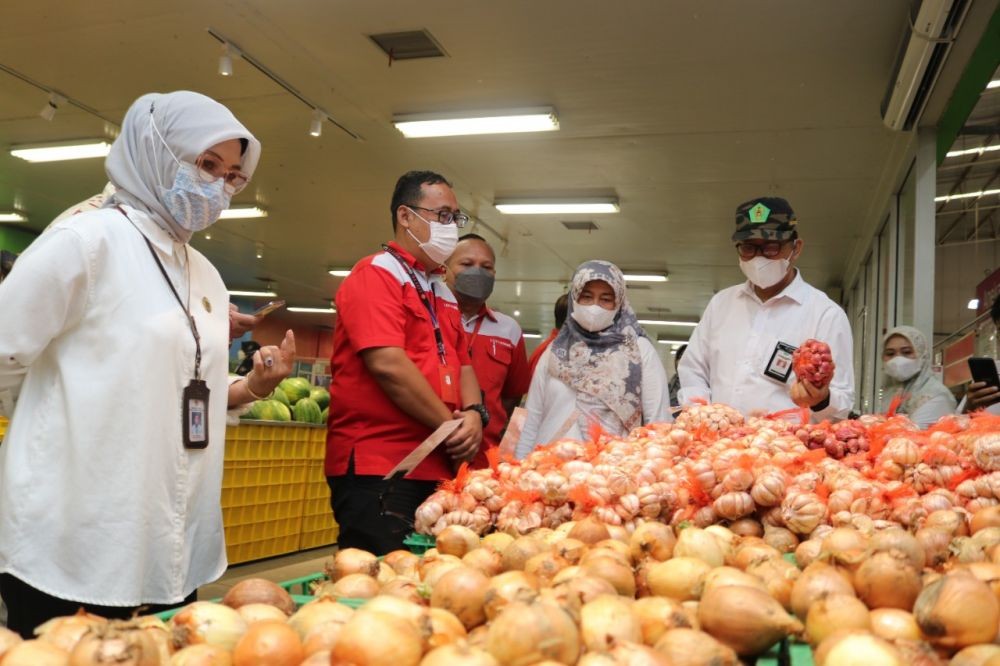 Jelang Nataru, Harga Telur hingga Ayam Potong di Jogja Naik 