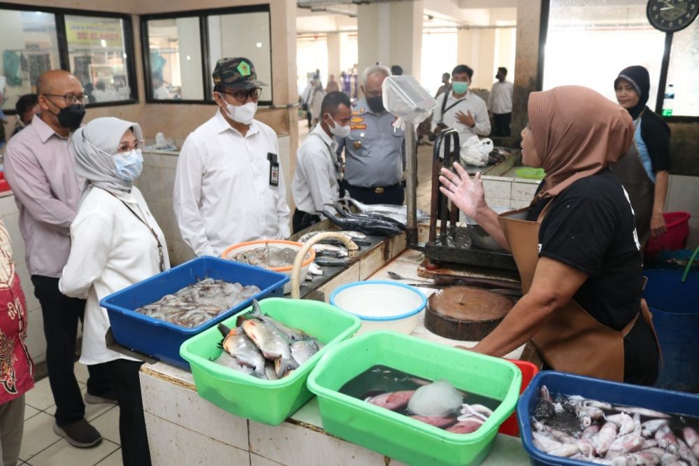 Jelang Nataru, Harga Telur hingga Ayam Potong di Jogja Naik 