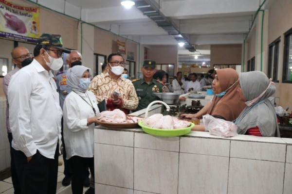 Jelang Nataru, Harga Telur Hingga Ayam Potong Di Jogja Naik