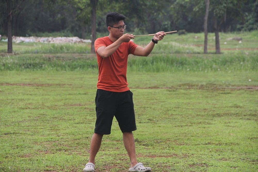 Permainan Bebeletokan Khas Jawa Barat, Senapan Bambu Unik