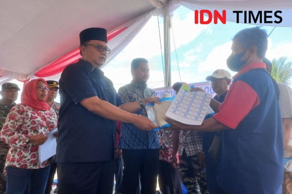 PT Hasta Dwiyustama Logistik Bagikan Ribuan Paket Sembako ke Warga