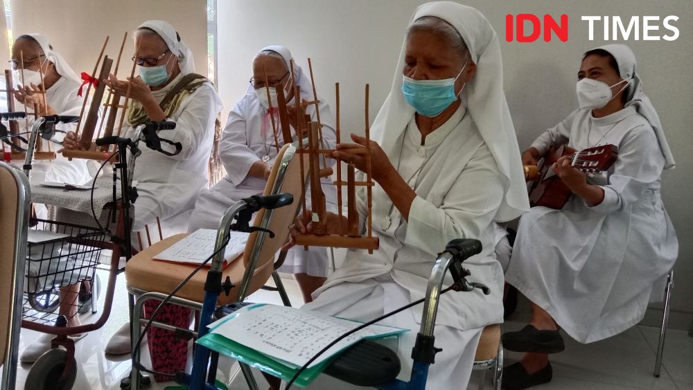 Kado Natal Terindah Bagi Para Suster Lansia di Pondok Susteran Semarang