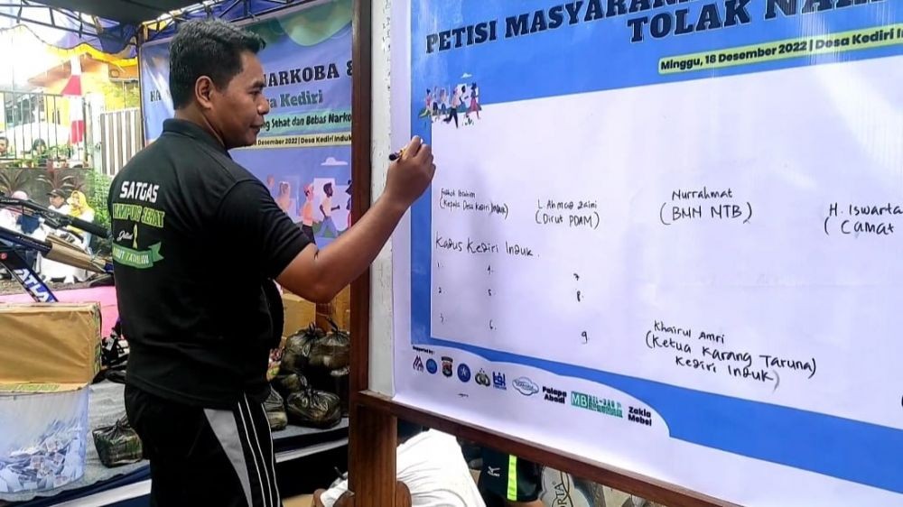 Ribuan Warga di Lombok Kampanye Akbar Tolak Narkoba di Kota Santri