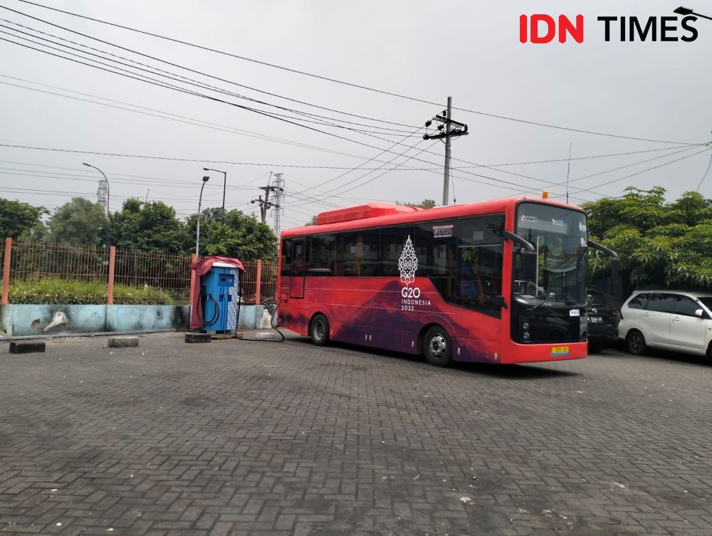 Belu Sebulan Beroperasi, Bus Listrik Surabaya Sudah Berhenti