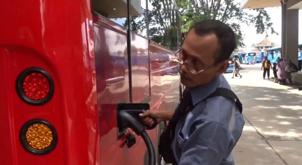 Pemkot Bandung Uji Coba Penggunaan Delapan Bus Listrik