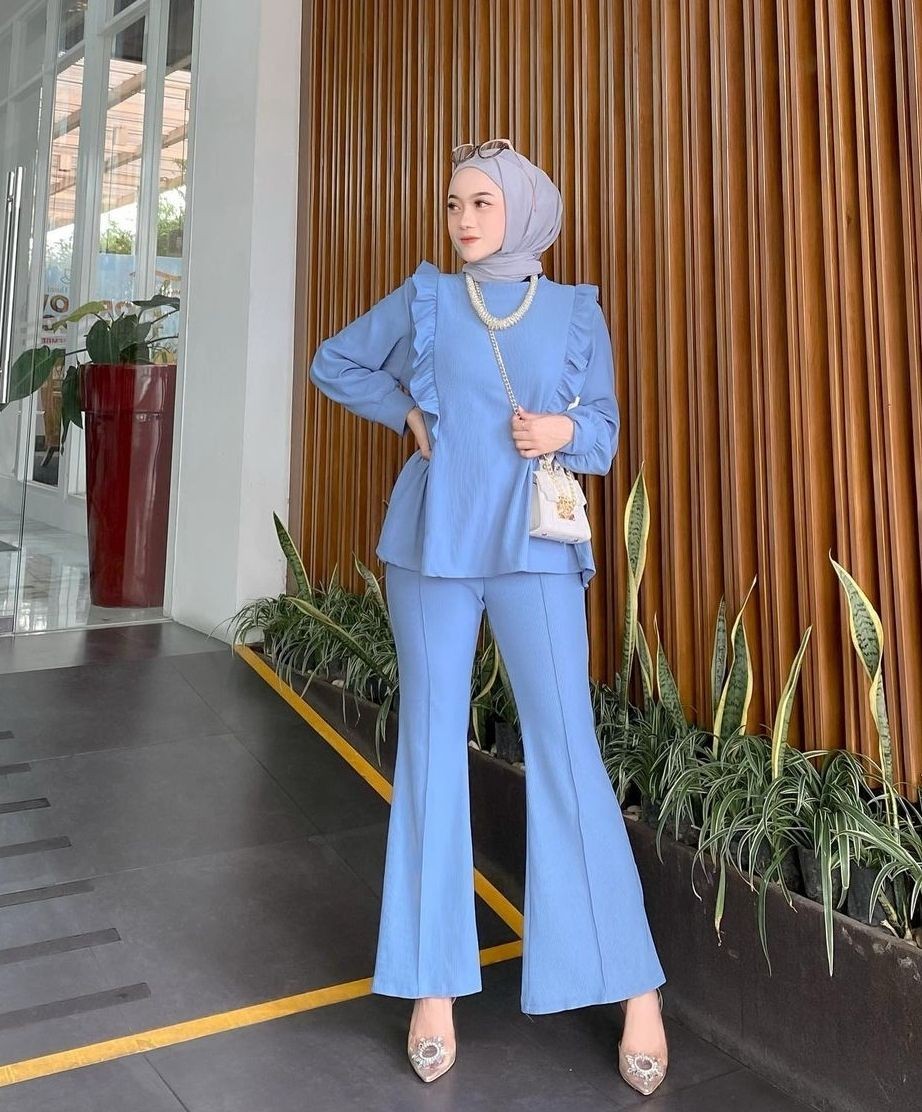 10 Ide Ootd Hijab Serba Warna Biru Kondangan Sampai Hangout 