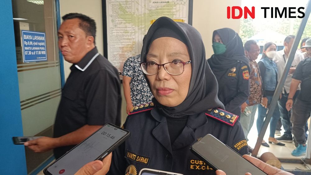 Bea Cukai Bekasi Musnahkan Rokok Dan Miras Ilegal