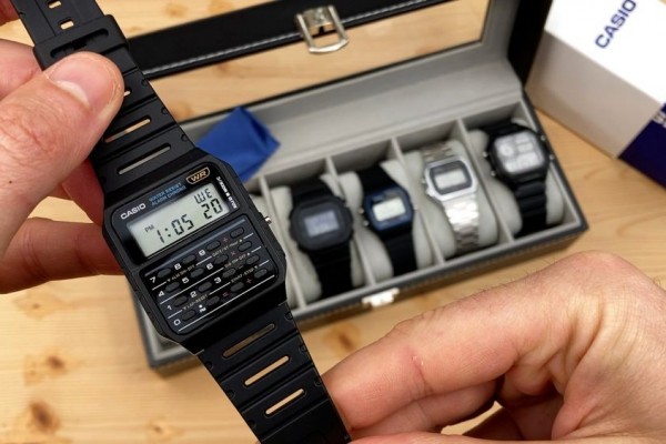 5 Jam Tangan Bergaya Retro Bikin Kamu Terlihat Keren, Cocok Untuk Kado