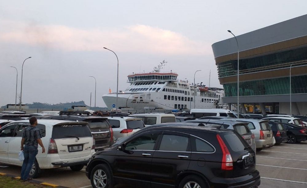 H-1 Natal, Bongkar Muat Kapal Pelabuhan Bakauheni Terpantau Normal