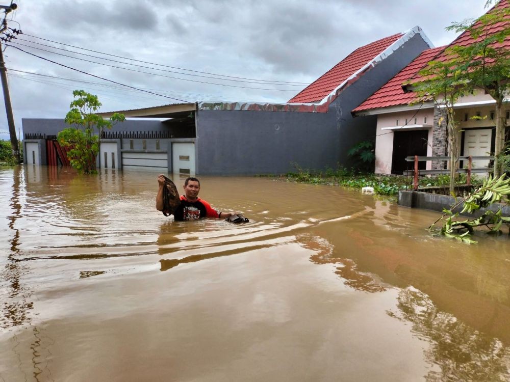 Lagi, Warga Antang Blok 10 Makassar Mengungsi karena Banjir