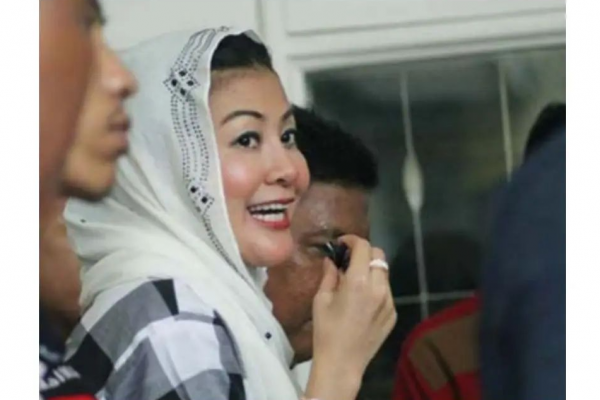 Hasnaeni ‘Wanita Emas’ Ngaku Diancam Hasyim Asyari Buat Klarifikasi