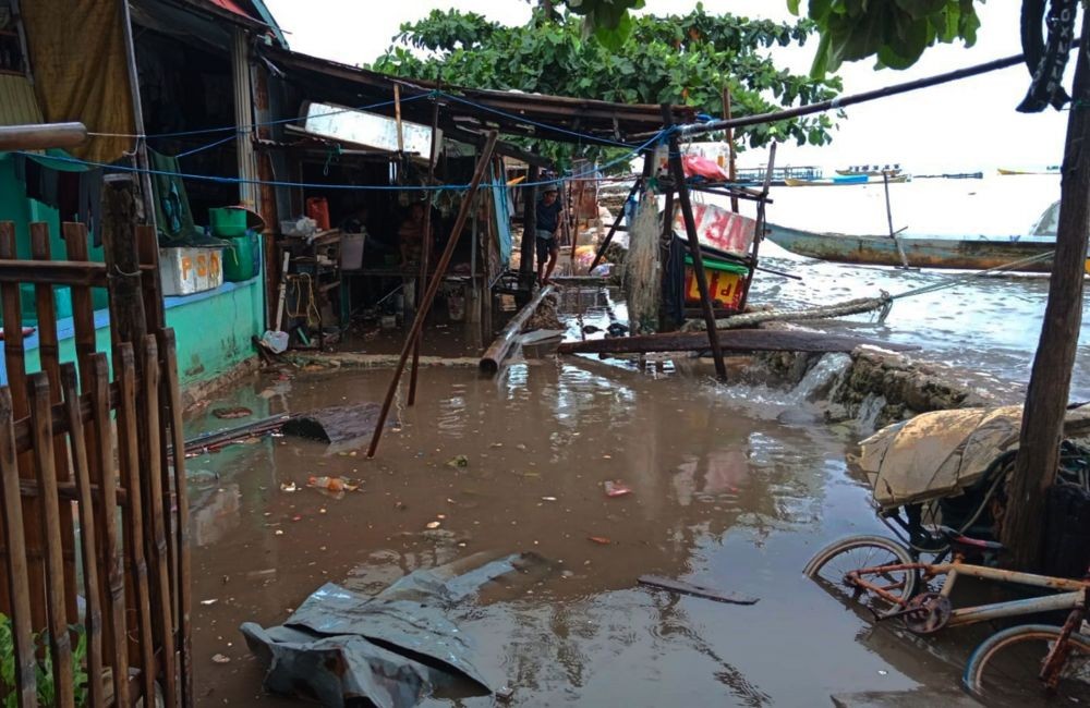 [FOTO] Ribuan Orang Terdampak Banjir di Makassar