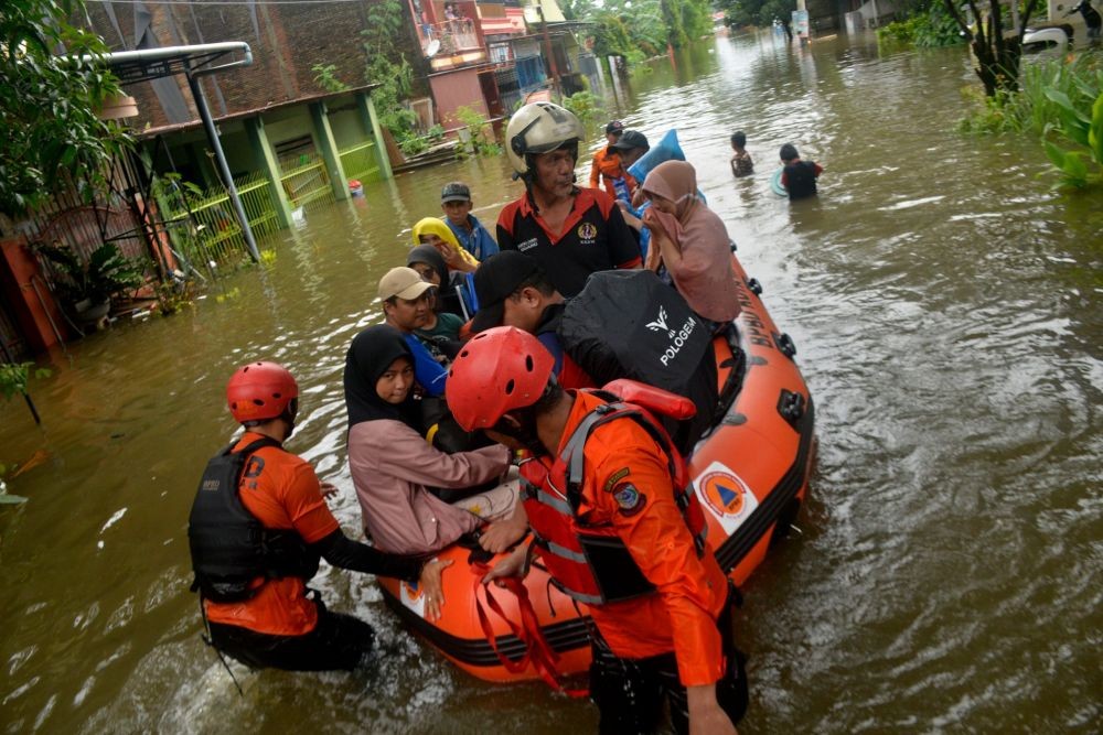 Dua Ratusan Orang di Makassar Masih Mengungsi karena Banjir