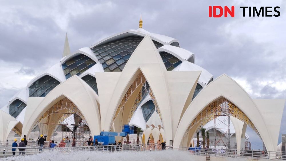 Tinjau Masjid Al Jabbar, Ridwan Kamil: Kayak Bukan di Indonesia